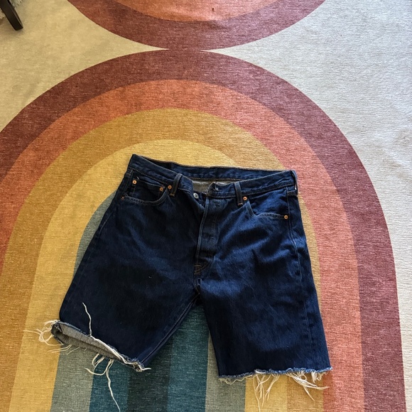Levi's Jeans: Cut offs 36x32 - Picture 1 of 3